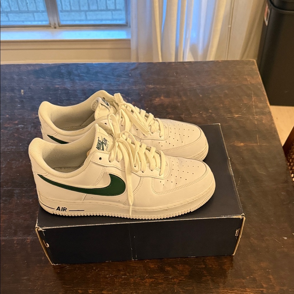 Nike Air Force 1 - Picture 3 of 6